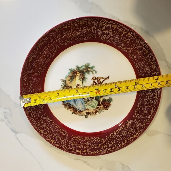 Sebring Pottery Serenade Maroon & 22 Kt. gold trim plates (4) - Picture 13 of 15